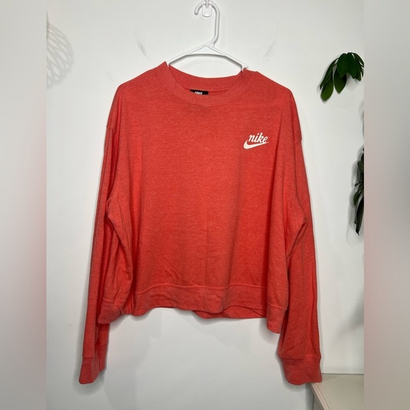 Nike Tops - Nike Crop Crew Neck